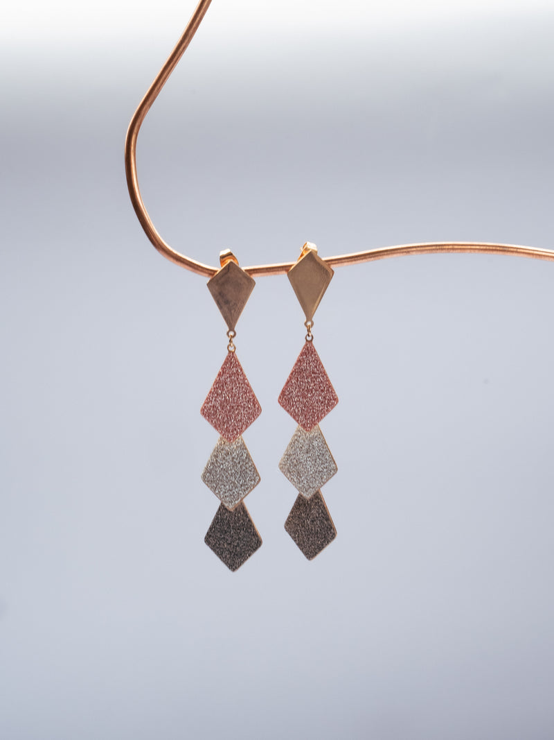DEEBY EARRING