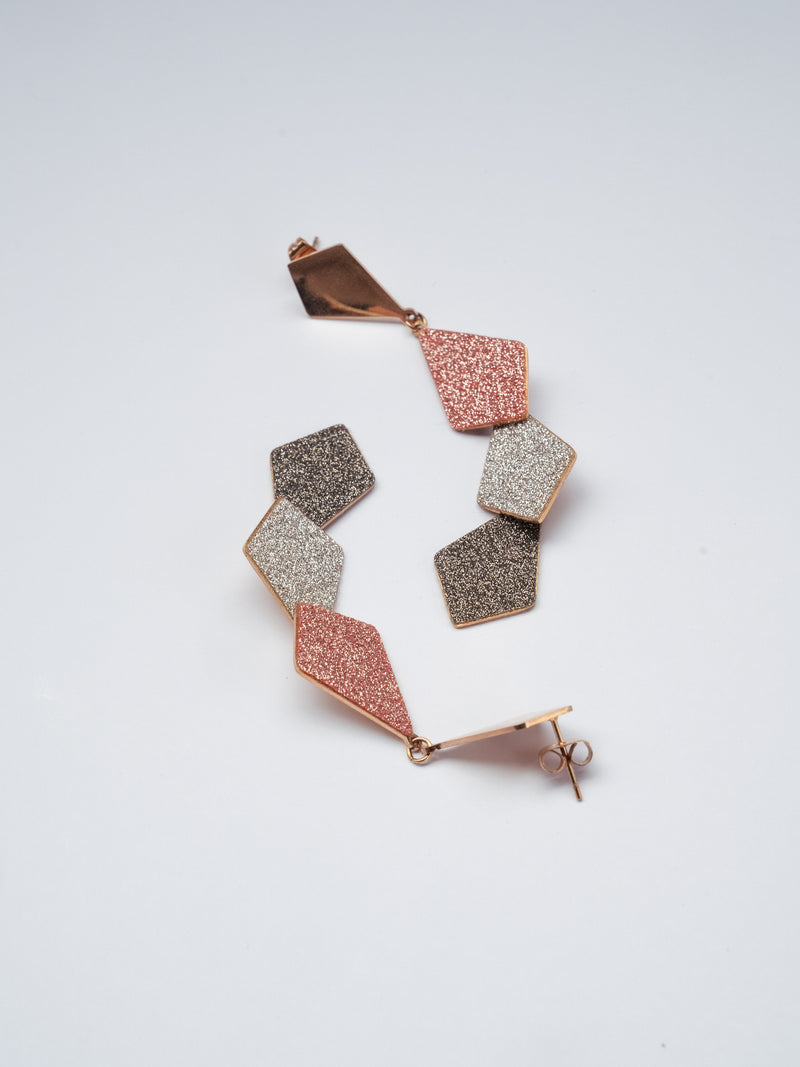 DEEBY EARRING