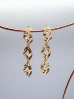 JALO EARRING